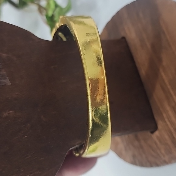 Statement Gold Hinge / Clamper Bracelet with Crystals and Attached Ring New - Picture 9 of 10